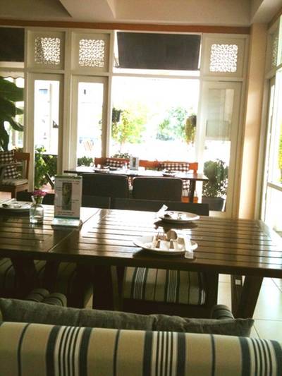 ร้านสวยน่านั่งมากๆ ที่ ร้านอาหาร Red Basket บองมาเช่