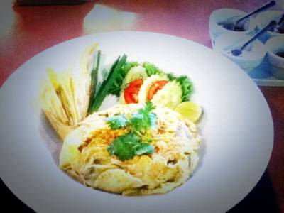 ผัดไทห่อไข่ ที่ ร้านอาหาร Ted's Cafe