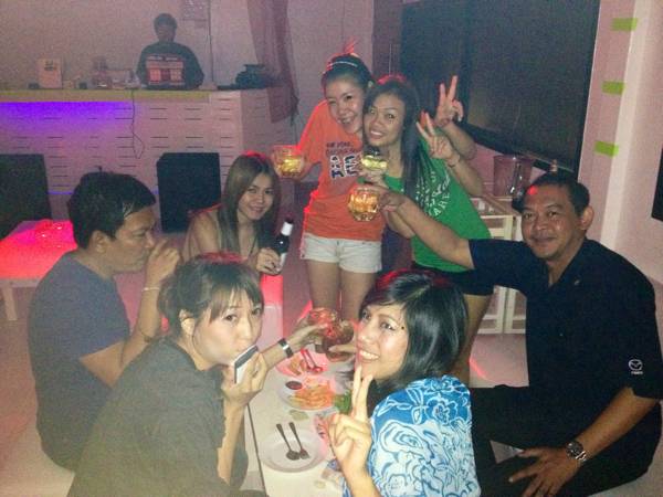 ร้านอาหาร Club 168