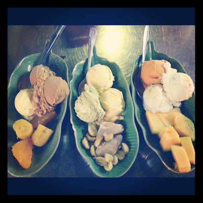 ร้านอาหาร ไอติมกะทิ ในตลาดหัวหิน