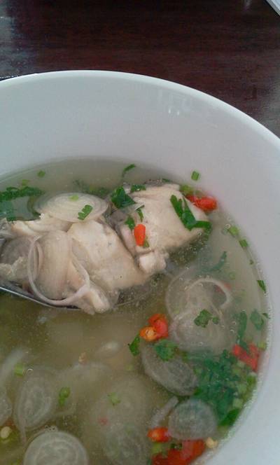 ต้มยำปลากระพง รสแซ่บ ครบเครื่องสมุนไพร อร่อยอ่ะ ที่ ร้านอาหาร ตังเกี๋ย แต่เตี้ยม ต้มยำปลากระพง รสแซ่บ ครบเครื่องสมุนไพร อร่อยอ่ะ ที่ ร้านอาหาร ตังเกี๋ย แต่เตี้ยม