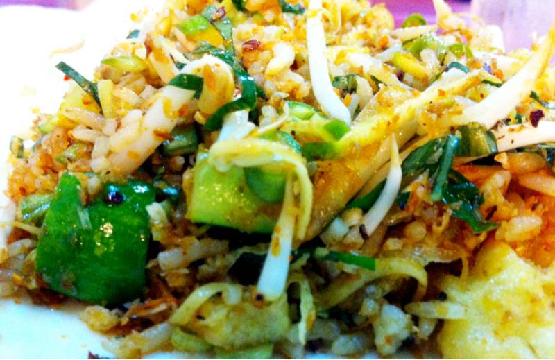 คลุกเคล้าให้เข้ากัน ที่ ร้านอาหาร ณ หาดใหญ่