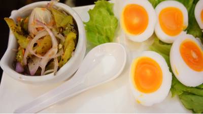 เพลิน ที่ ร้านอาหาร เพลิน ซีฟู้ด