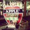 ไม่อยากบอกว่าเคยมี apple ใช้กับเขาเป็นรุ่นแรกๆด้วย ที่ ร้านอาหาร ร้านอาหารข้างโรงหนัง
