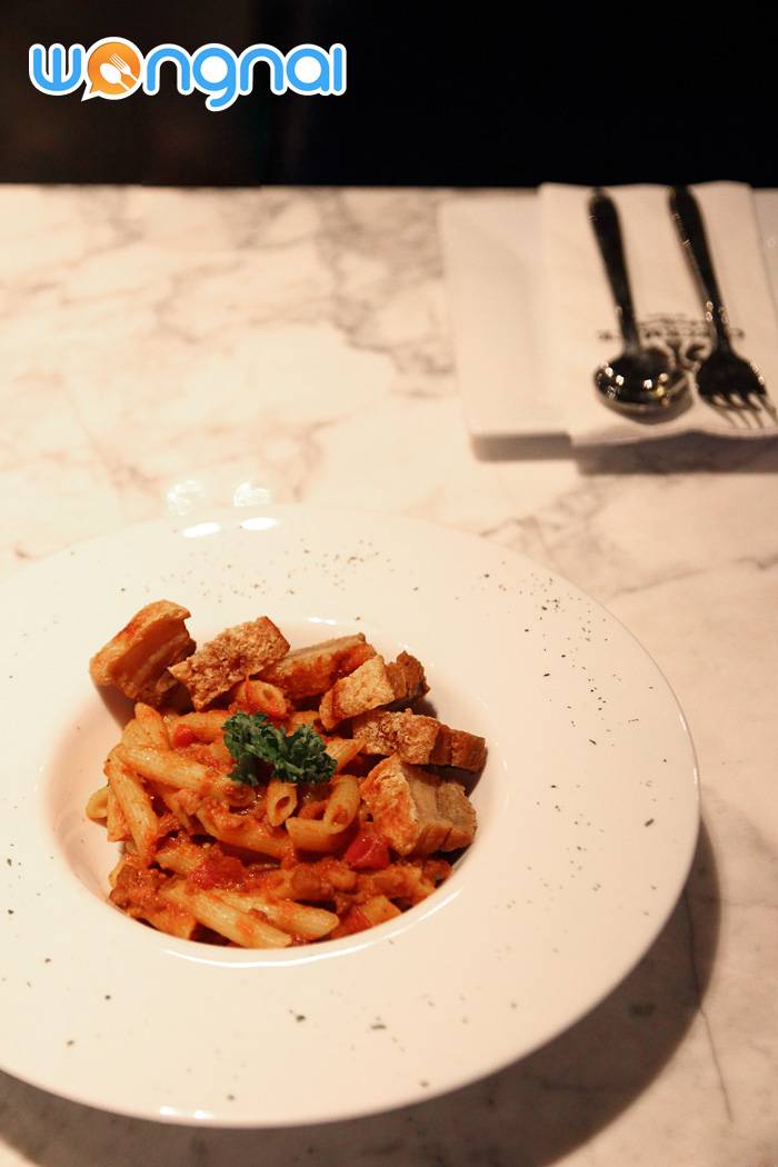 ร้านอาหาร Checkmate Bar & Bistro