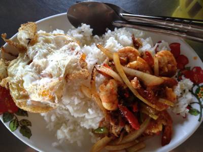 พริกเผากุ้งไข่ดาว ที่ ร้านอาหาร แพวัดแหลม พริกเผากุ้งไข่ดาว ที่ ร้านอาหาร แพวัดแหลม