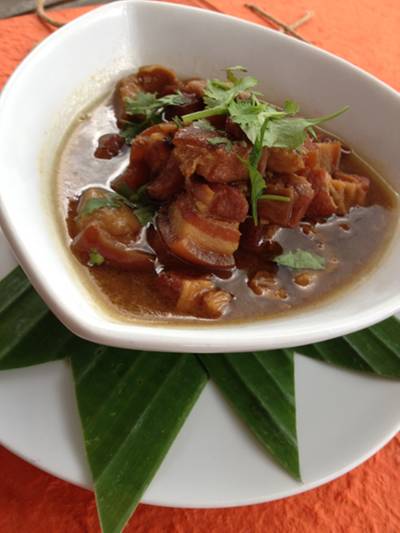 หมูฮ้องภูเก็ต ที่ ร้านอาหาร เพียงไพร