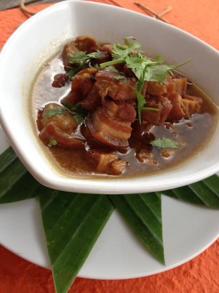 หมูฮ้องภูเก็ต ที่ ร้านอาหาร เพียงไพร