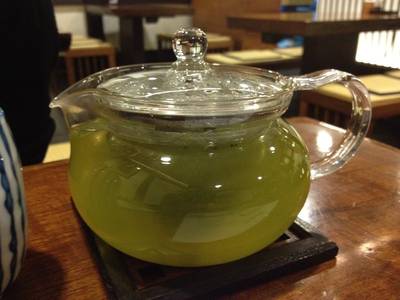 ชาเขียว คิดเป็นกา ที่ ร้านอาหาร Aoi สีลม ซอย 6