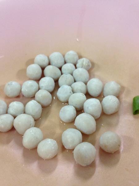 มาชิมหน่อยยย ที่ ร้านอาหาร อ๋องทิพย์รส (อ๋องช้างเผือกลูกชิ้นหัวนม)