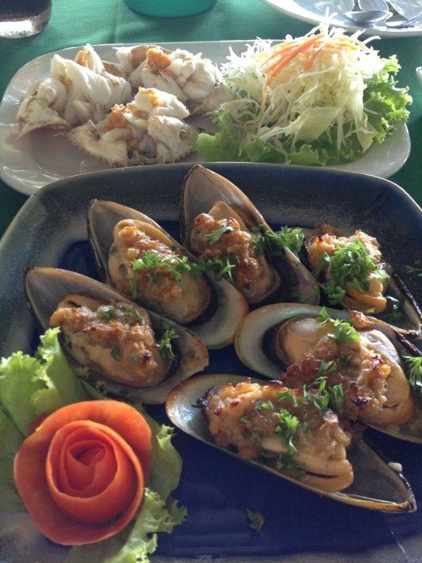 ร้านอาหาร สายลม