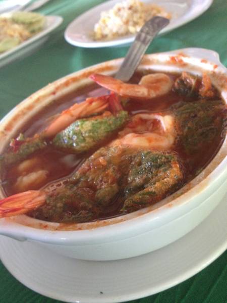 แกงส้มชะอมกุ้ง ที่ ร้านอาหาร สายลม