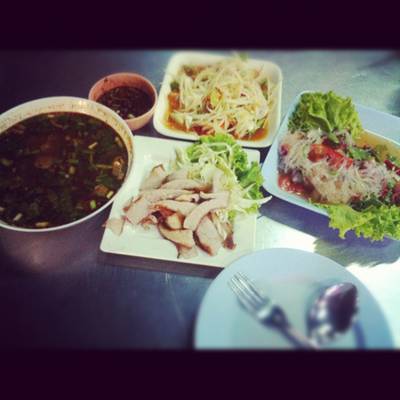 เผ๊ดๆ:) ที่ ร้านอาหาร Yesss ! ครก เผ๊ดๆ:) ที่ ร้านอาหาร Yesss ! ครก