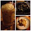 โรตีตูมตามกับชาชักอร่อยมากครับ ที่ ร้านอาหาร โรตีกู