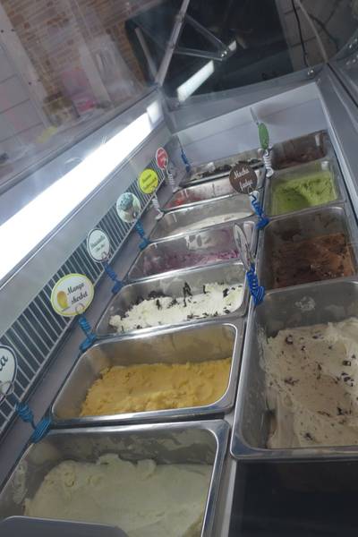 ไอศครีมรสต่างๆ 2 ที่ ร้านอาหาร Meet Actually: ice cream