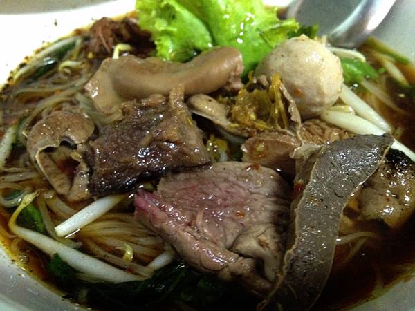 ร้านอาหาร ก๋วยเตี๋ยวเนื้อรสเยี่ยม