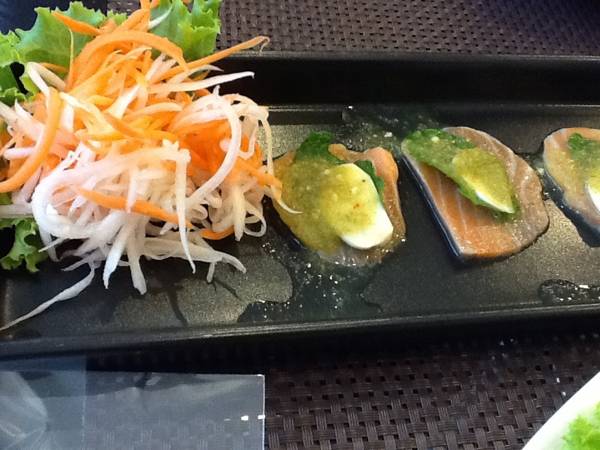 แซลม่อนแซบ ที่ ร้านอาหาร Cafe I Am