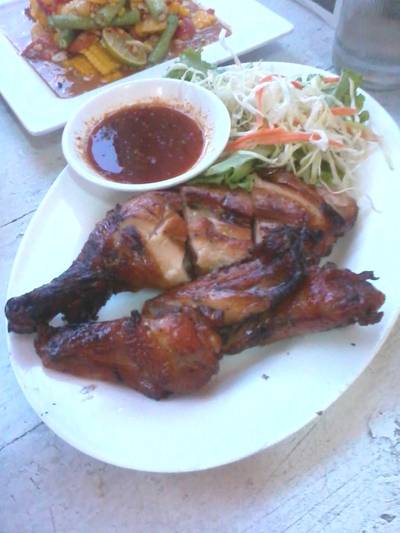 ไก่ย่างโยเกิร์ต ที่ ร้านอาหาร ร้านอร่อยแน่นอน