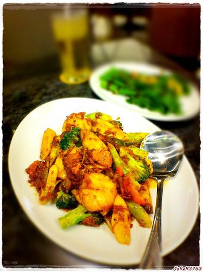 หอยเชลล์ผัดเห็ดเออรินจิ ซอส XO 350 บาท ที่ ร้านอาหาร หลิวเซียงฟง