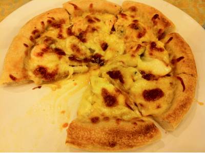 Pizza ที่ ร้านอาหาร สินธร สเต็กเฮ้าส์ Pizza ที่ ร้านอาหาร สินธร สเต็กเฮ้าส์
