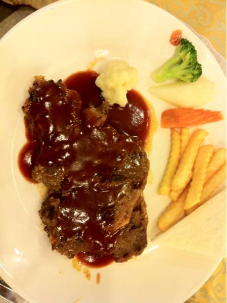 Ribeye steak ที่ ร้านอาหาร สินธร สเต็กเฮ้าส์