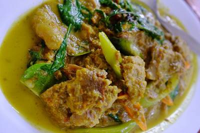 พะแนงเนื้อพริกขี้หนูสด อร่อยมาก เนื้อเปื่อยมาก ที่ ร้านอาหาร ร้านป้า (เจ้าเก่านาเกลือ) พะแนงเนื้อพริกขี้หนูสด อร่อยมาก เนื้อเปื่อยมาก ที่ ร้านอาหาร ร้านป้า (เจ้าเก่านาเกลือ)