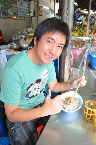 อร่ิิอยๆ~ ที่ ร้านอาหาร ก๋วยเตี๋ยวเนื้อ โกอ้วน ตลาดโต้รุ่งหัวหิน