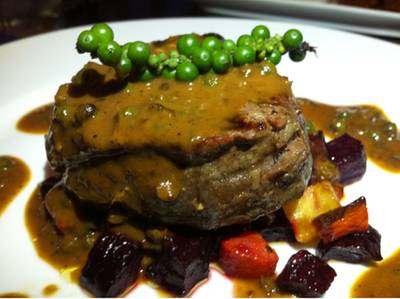 ร้านอาหาร The Right Bank