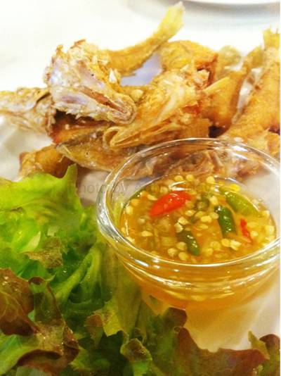 ร้านอาหาร ช่อม่วง  Siam Discovery Center