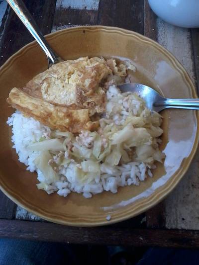 ข้าวผัดผักไข่เจียว ที่ ร้านอาหาร ร้านข้าวแกงพอใจ