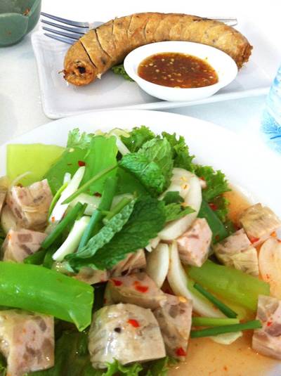 ยำหมูยอหนัง ที่ ร้านอาหาร Winner House วังหิน