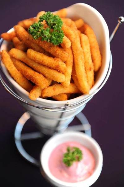 ฮอตฟราย อร่อยมากๆ ที่ ร้านอาหาร Wine Deni Cafe & Restaurant