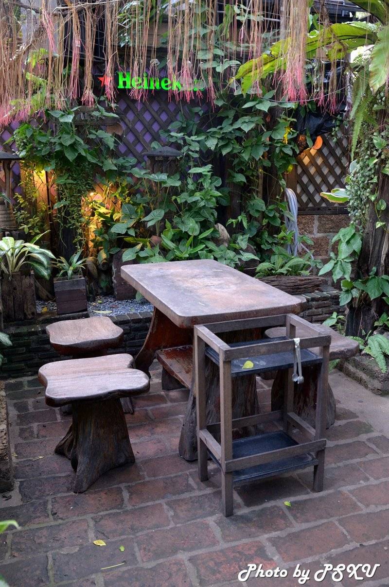 ร้านอาหาร บ่อตกกุ้ง รัชดา ซอย 8 ฝั่งธน
