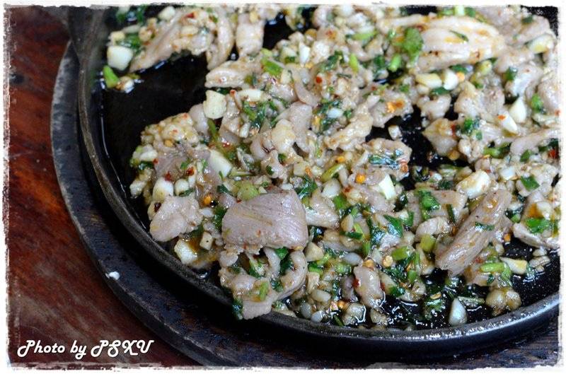 หมูกระทะร้อน  ที่ ร้านอาหาร บ่อตกกุ้ง รัชดา ซอย 8 ฝั่งธน