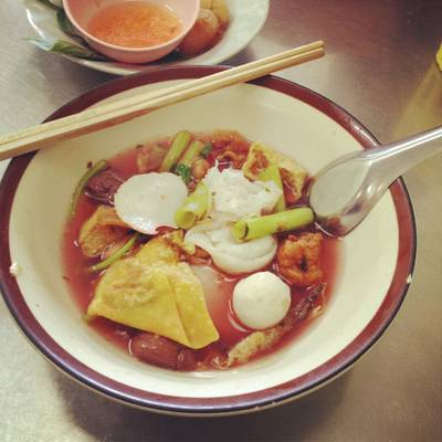 เครื่องเยอะมากกก ที่ ร้านอาหาร ก๋วยเตี๋ยวหมูวัดเอี่ยมฯ 80 ปี เครื่องเยอะมากกก ที่ ร้านอาหาร ก๋วยเตี๋ยวหมูวัดเอี่ยมฯ 80 ปี
