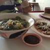 แกงอ่อมและลาบเป็ด ที่ ร้านอาหาร ก๋วยเตี๋ยวต้มยำชามใหญ่