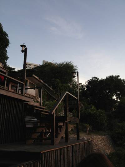 ร้านอาหาร ริมผา ลาภิน