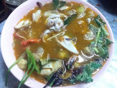 ต้มยำทะเล ที่ ร้านอาหาร จงรักโภชนา