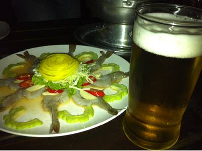 ร้านอาหาร ริมผา ลาภิน