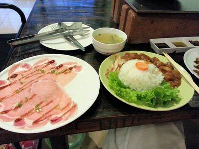 ร้านอาหาร Achi's Yakiniku เนื้อย่างเตาถ่าน