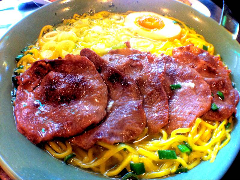 ราเมงลิ้นวัว ที่ ร้านอาหาร Sendai Ramen Mokori สีลม