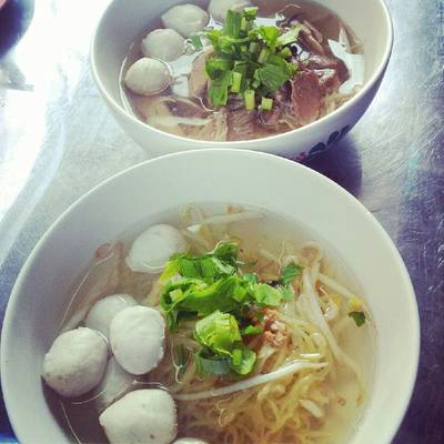 ร้านอาหาร ลูกชิ้นวีระ