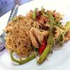 เส้นหมี่ผัดผักกระเฉด (ของคุณลุง) ที่ ร้านอาหาร เล้งกี่ ราดหน้าฮ่องกง (สามย่าน)
