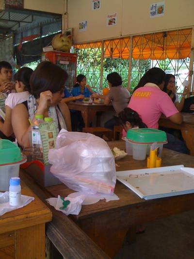ร้านอาหาร ผัดไทไข่ปู จอมยุทธหญิง