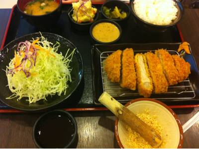 ร้านอาหาร Momotaro Perfect Katsu สาธุประดิษฐ์ 19