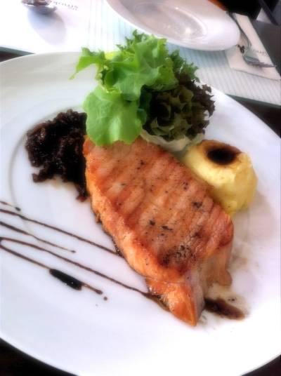 ร้านอาหาร The Smoke House