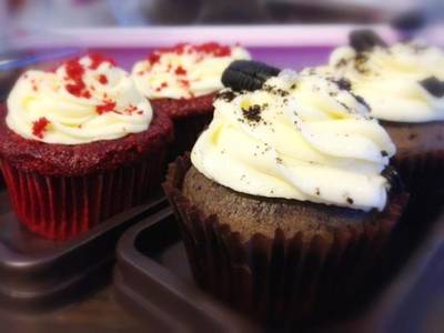 cupcake ^^ ที่ ร้านอาหาร Vanilla Orange The Nine