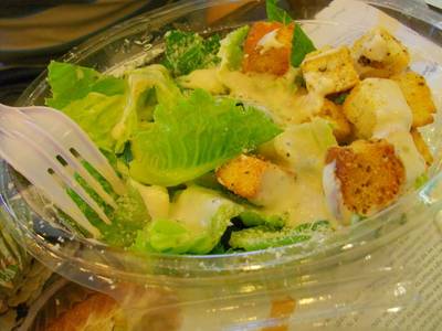 ซีซาร์สลัด ที่ ร้านอาหาร Au Bon Pain Rain Hill