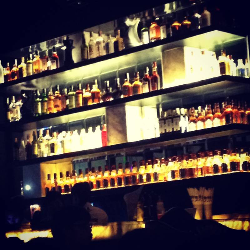 บาร์สวยดีค่ะ ที่ ร้านอาหาร Checkmate Bar & Bistro