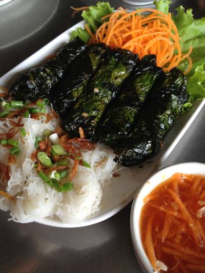 ร้านอาหาร ญีญวณ
